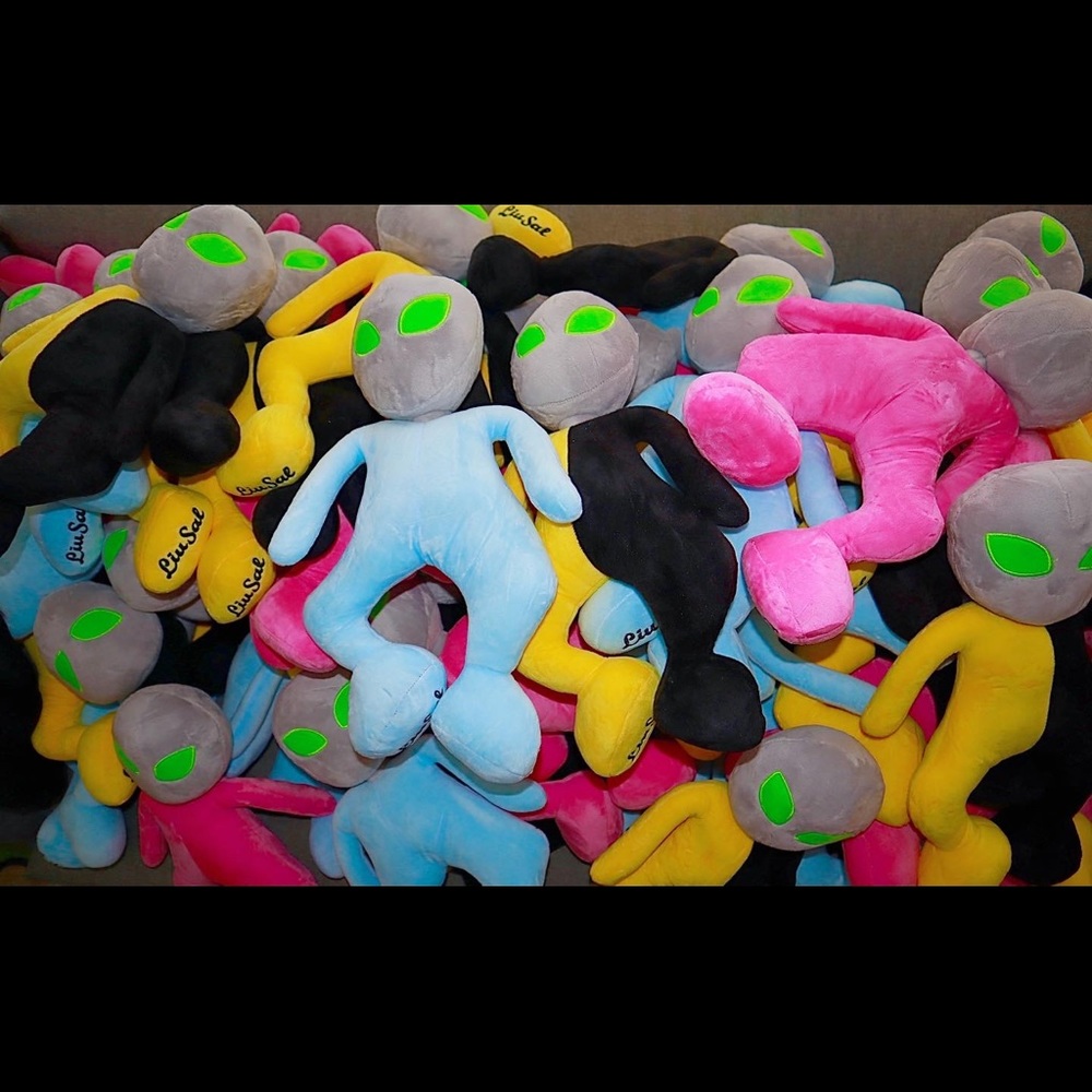 LiuSal Plushies